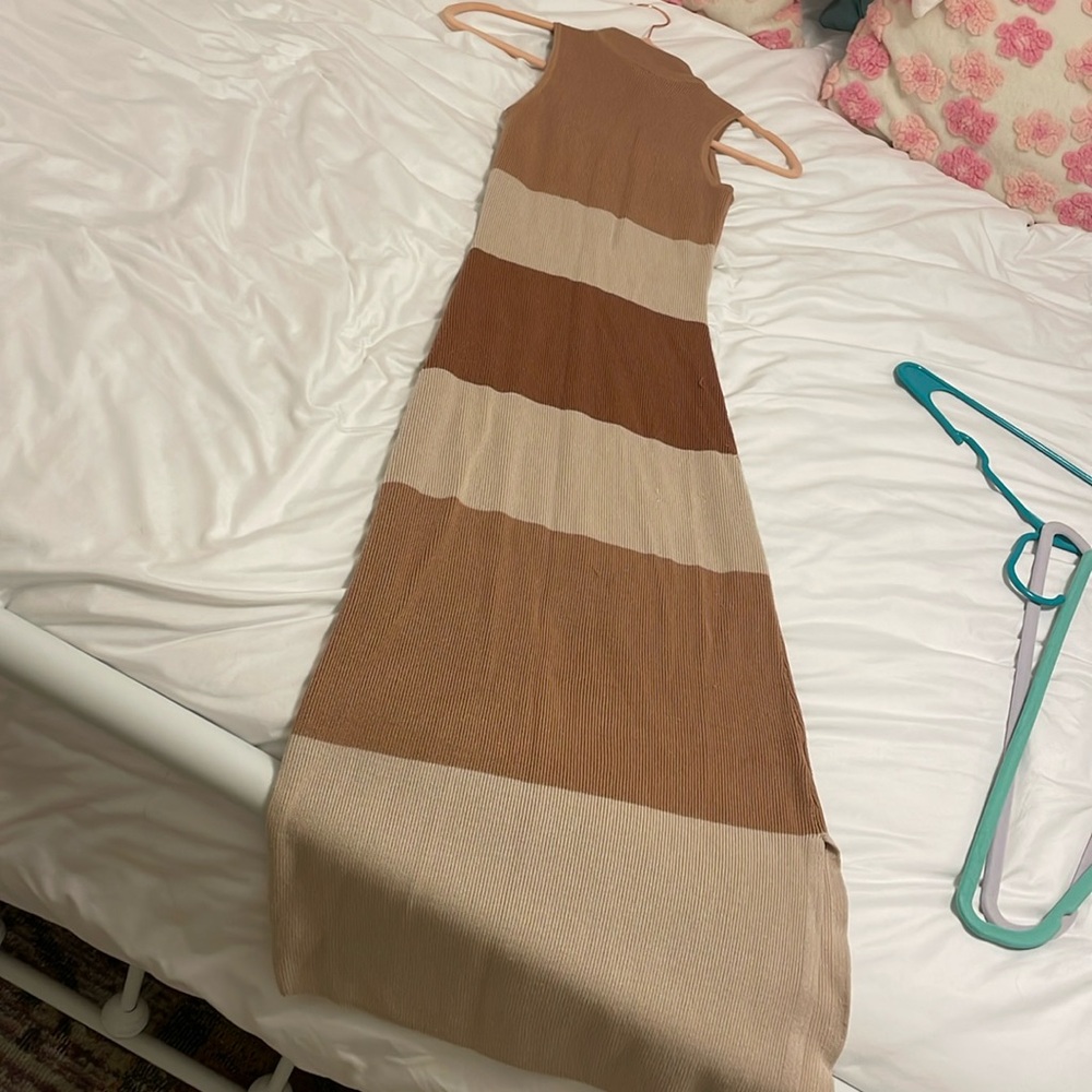 Striped knit maxi dress